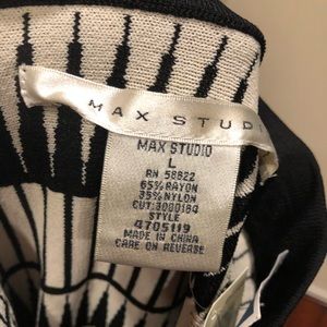 Black and white print skirt